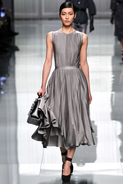 Look 13